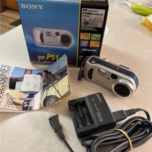 Vintage Sony Cyber shot Digital Camera